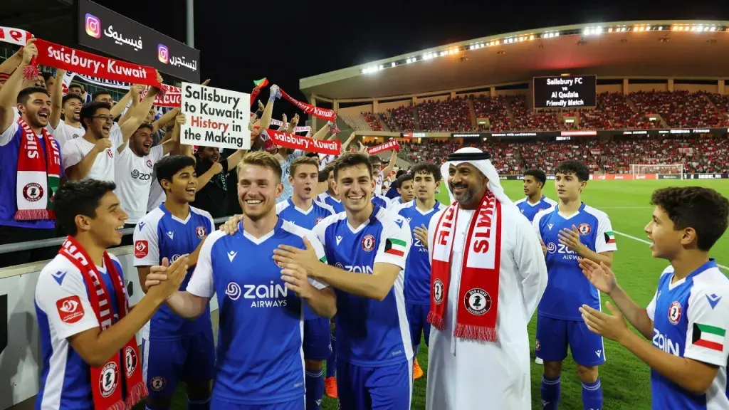 Salisbury Leva Torcida ao Kuwait em Viagem Histórica no Non-League